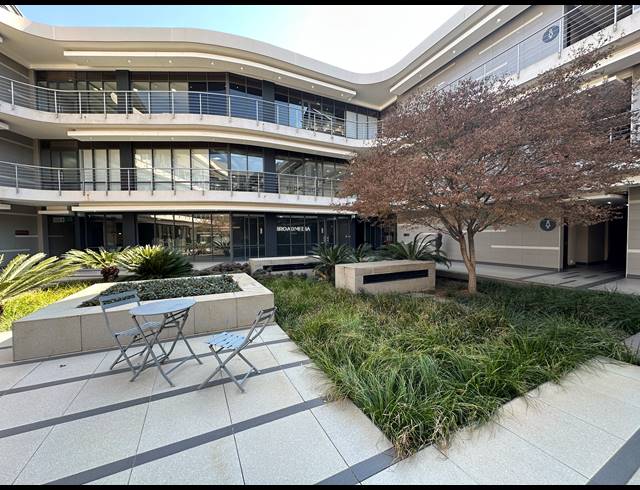 396.50M² OFFICE TO LET IN IRENE